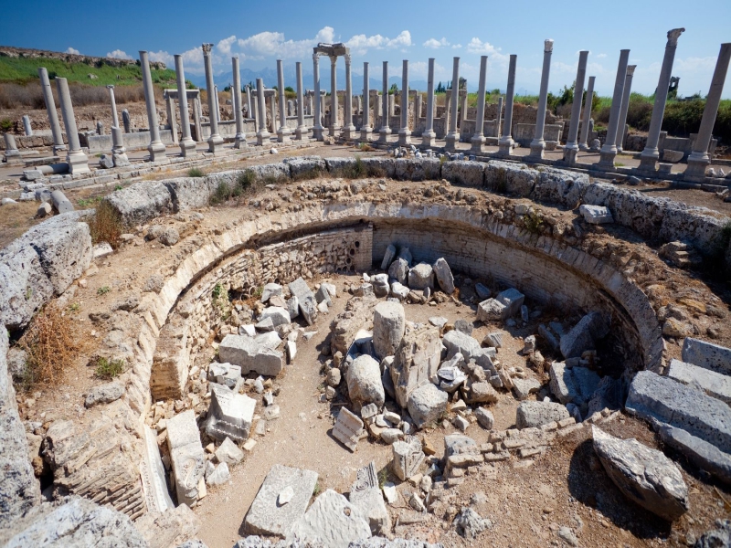 Visite de la ville ancienne de Perge